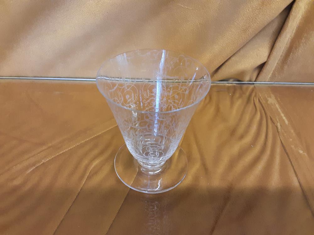 VERRE A ALCOOL SIGNE BACCARAT