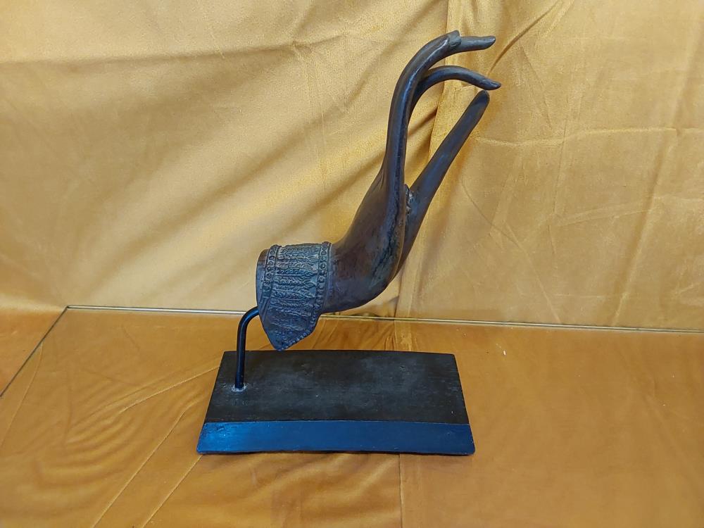 DECORATION MAIN EN RESINE