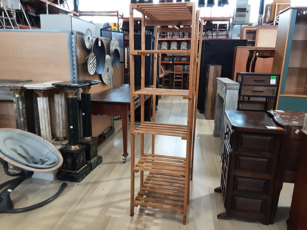 ETAGERE PENDERIE  EN BOIS