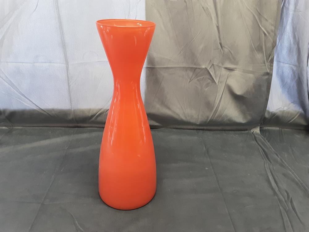 VASE ORANGE EN VERRE