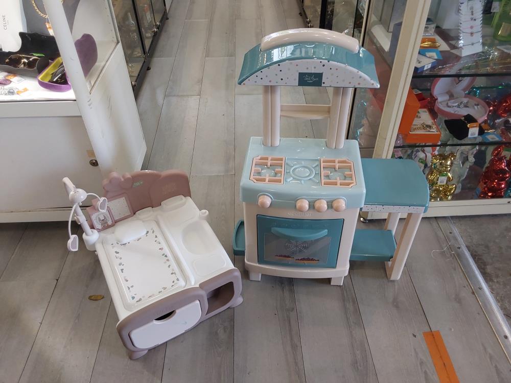 ENSEMBLE JOUET CUISINE  + LIT POUPEE