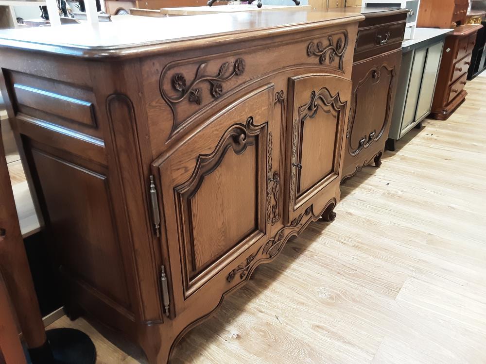 MEUBLE BAS 2 PORTES EN CHENE