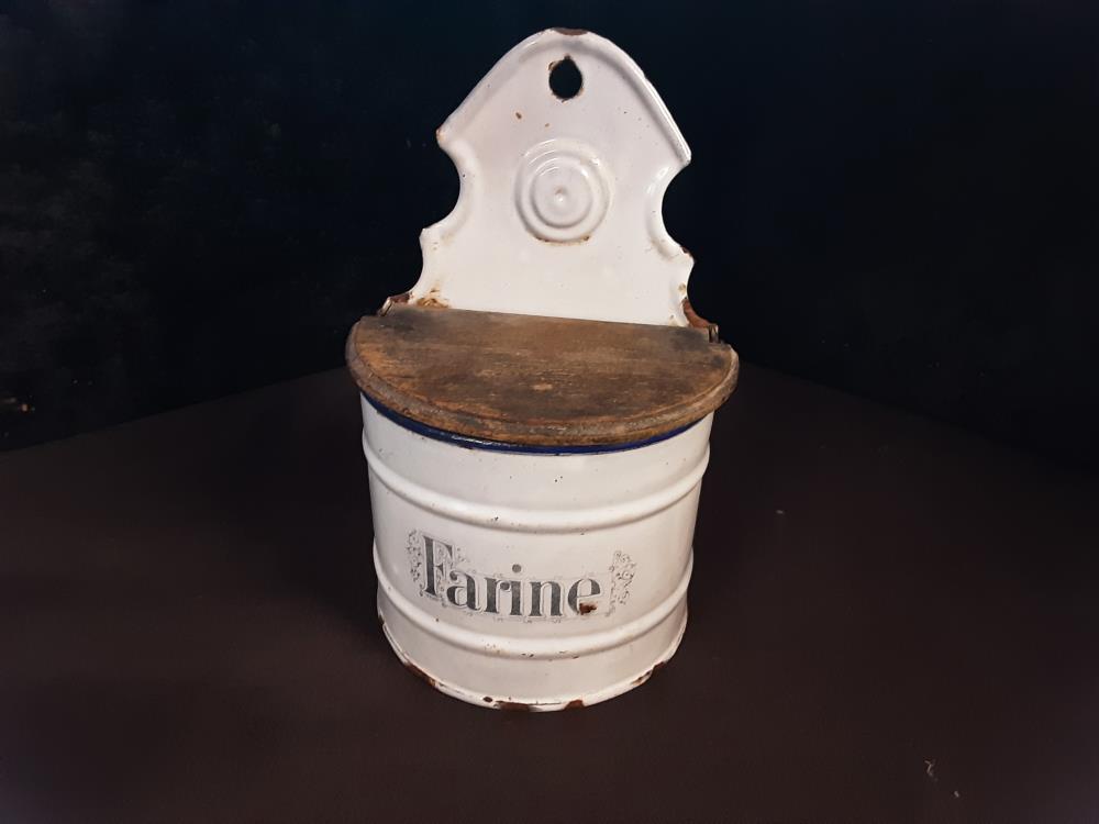 BOITE MURALE EN MÉTAL "FARINE"