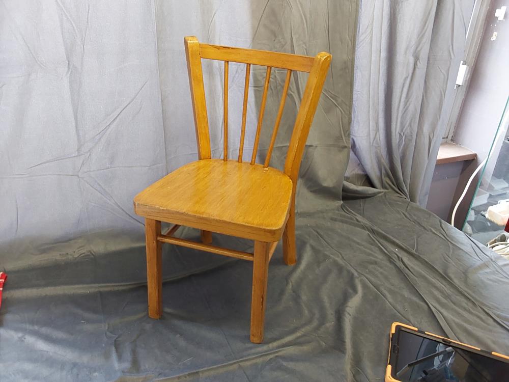 CHAISE ENFANT EN BOIS 