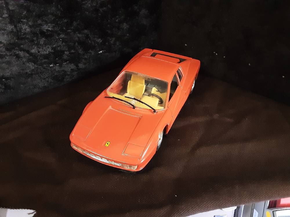 VOITURE MINIATURE 1:24 FERRARI ROUGE