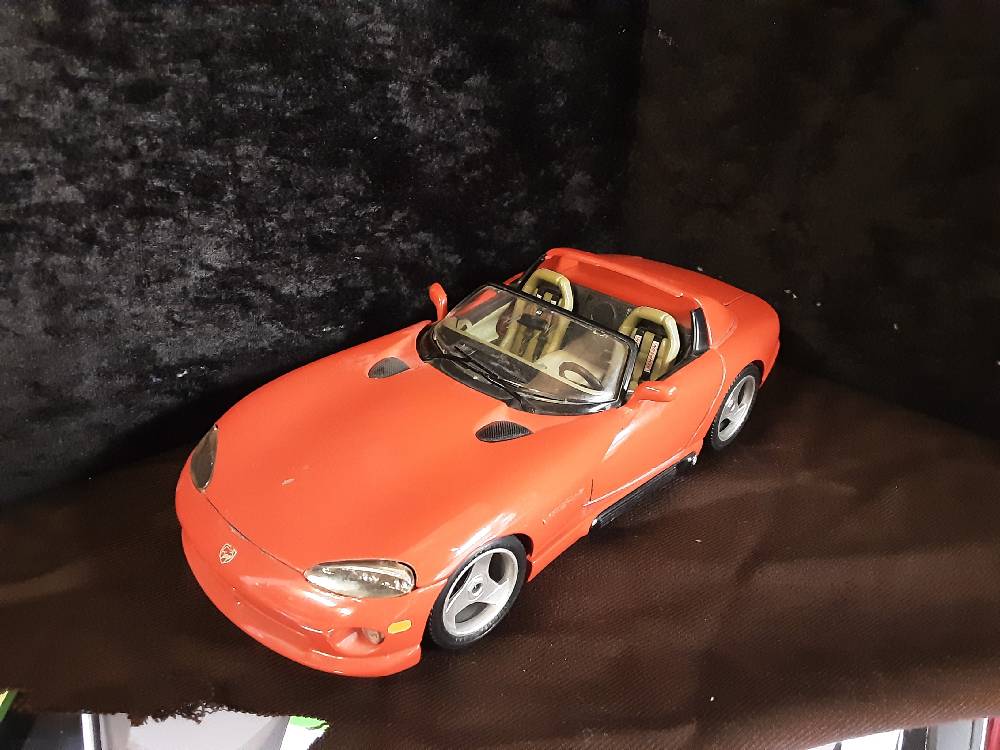 VOITURE MINIATURE 1:18 VIPER RT10 ROUGE