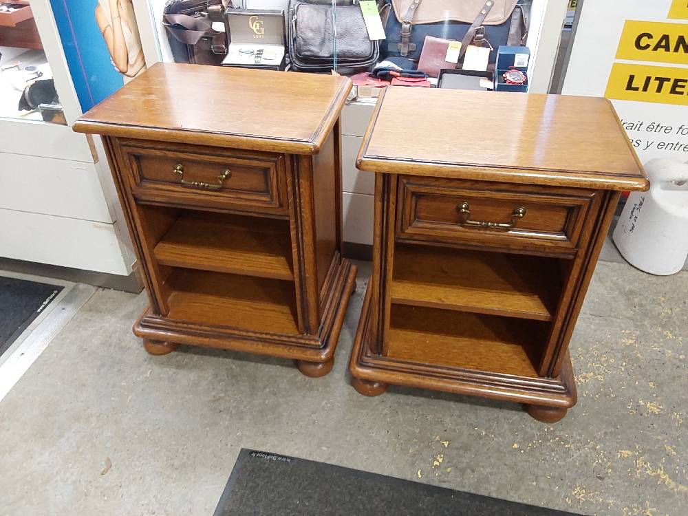 CHEVET EN CHENE 1 TIROIR + ETAGERE