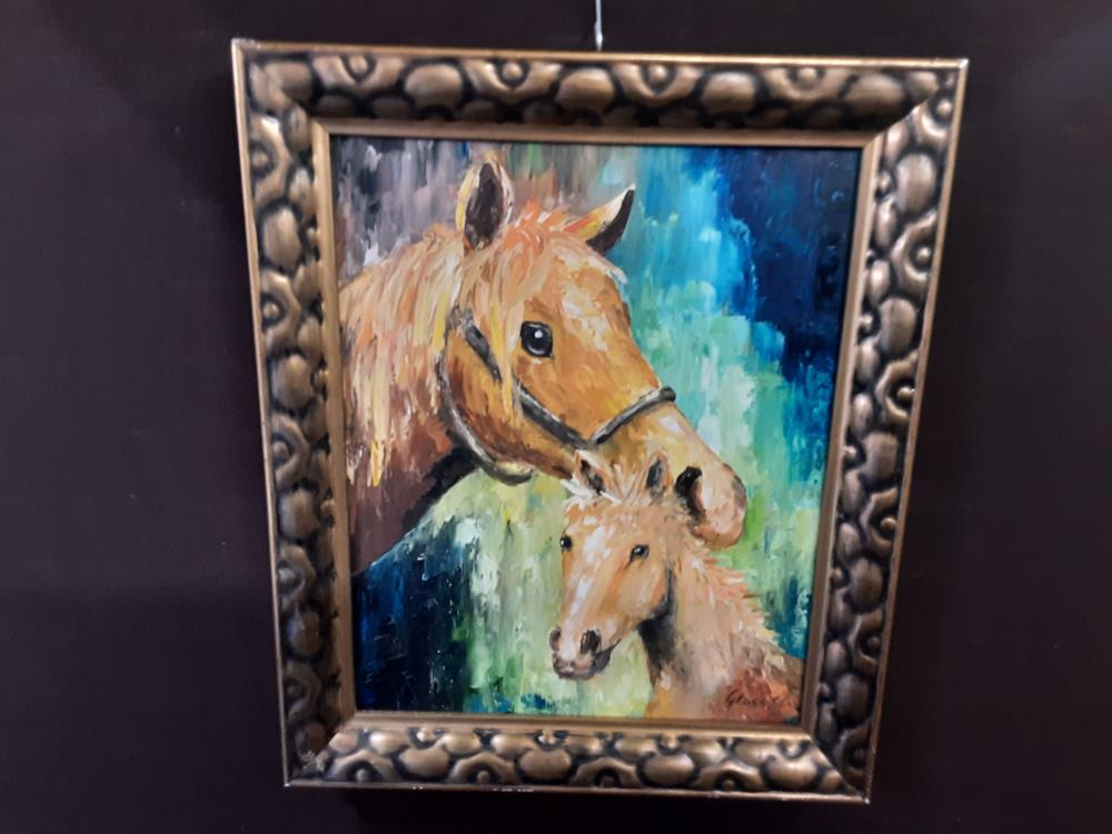 TABLEAU SUR TOILE  CADRE BOIS DORE MOTIF JUMENT ET POULAIN SIGNÉ