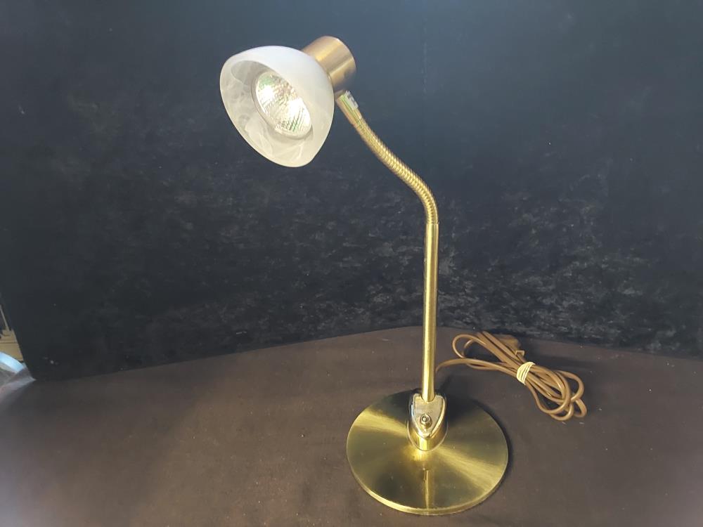LAMPE DE BUREAU HALOGENE METAL DORE