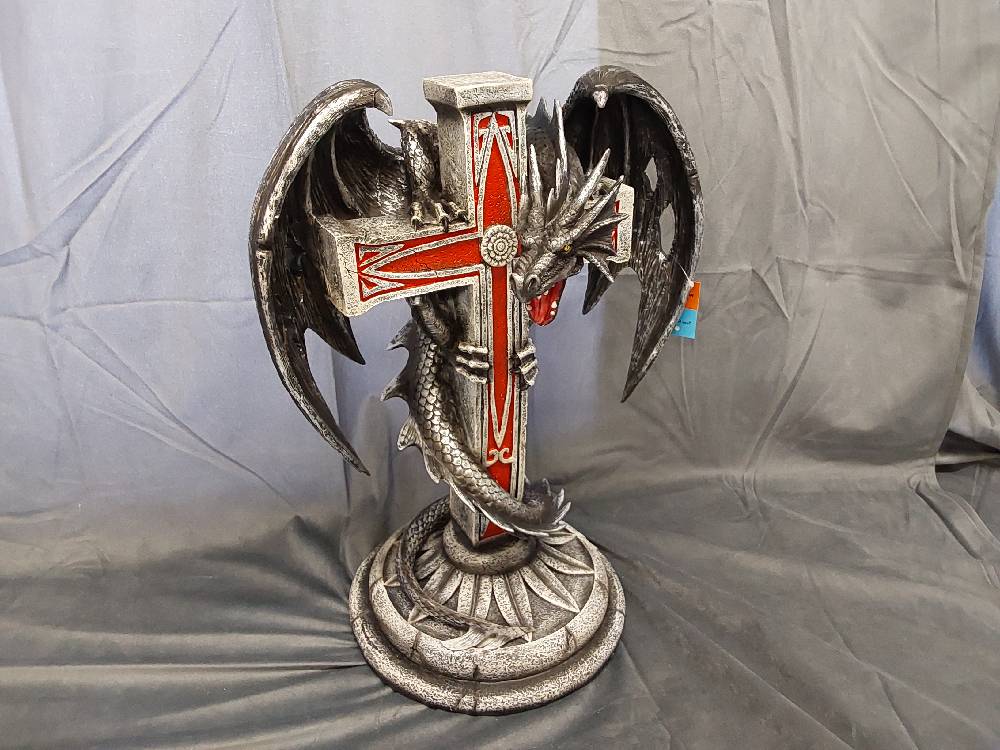 CROIX ROUGE AVEC DRAGON 34.5 X 44.5CM (DA-010H)