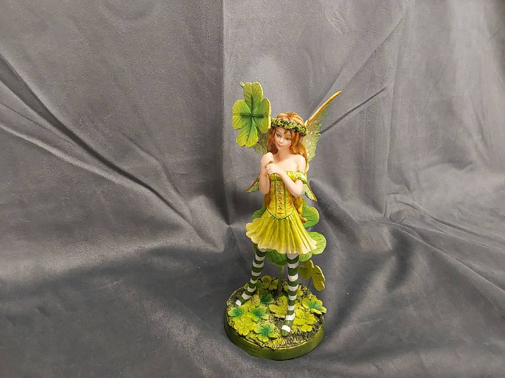 FEE TREFLE A 4 FEUILLES 10.5 X 18.5CM (AF-085-Q)