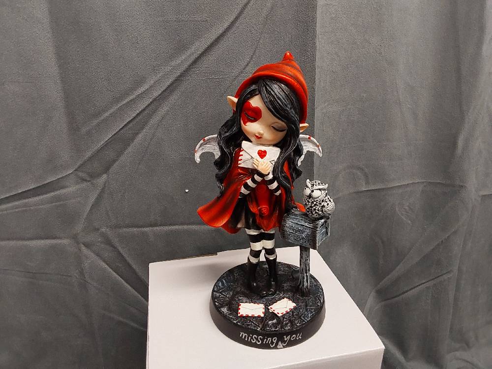 FEE CHAPERON ROUGE BOITE AUX LETTRES HIBOU 10 X 16.5CM (AF-225-A)