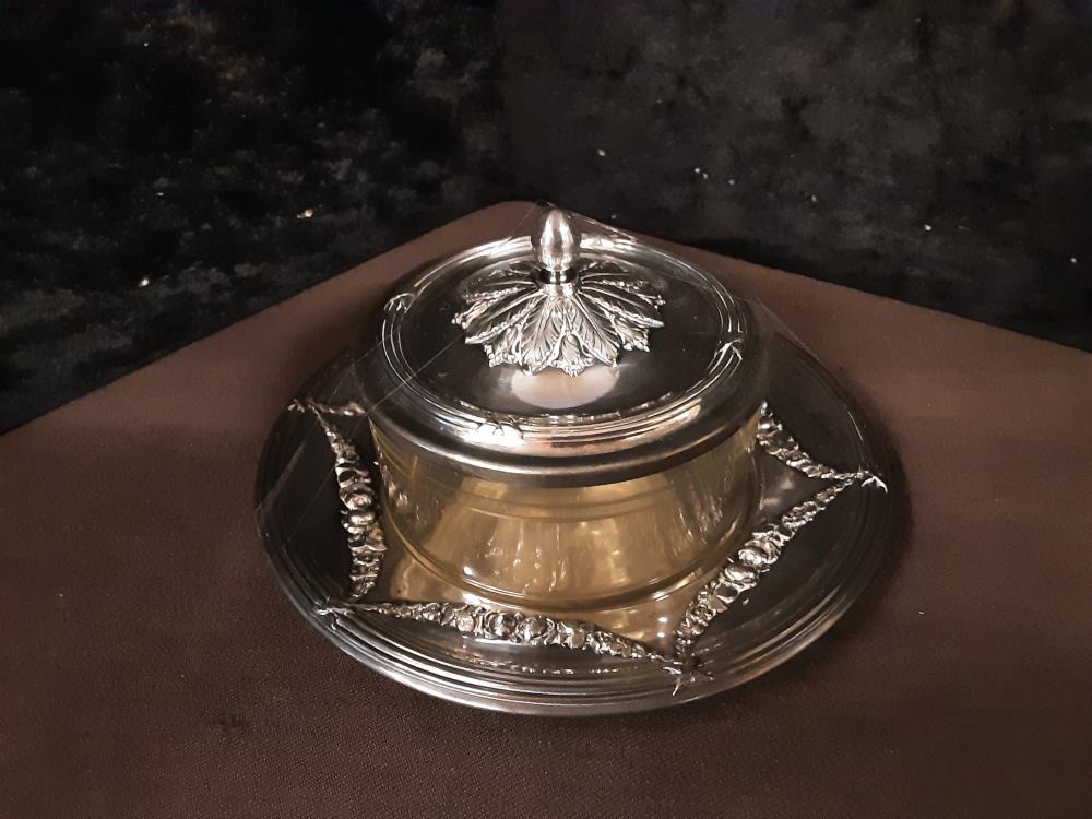 SUCRIER EN M.A STYLE LOUIS XVI