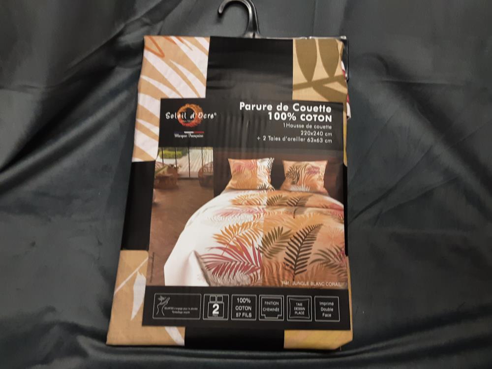 PARURE EN COTON JUNGLE (HOUSSE DE COUETTE 240X200CM + 2 TAIES OREILLERS) (635763)