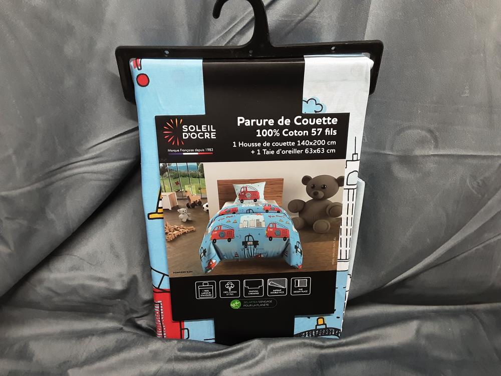 PARURE EN COTON POMPIERS BLEUS (HOUSSE DE COUETTE 140X200CM + 1 TAIE OREILLER) (633805)