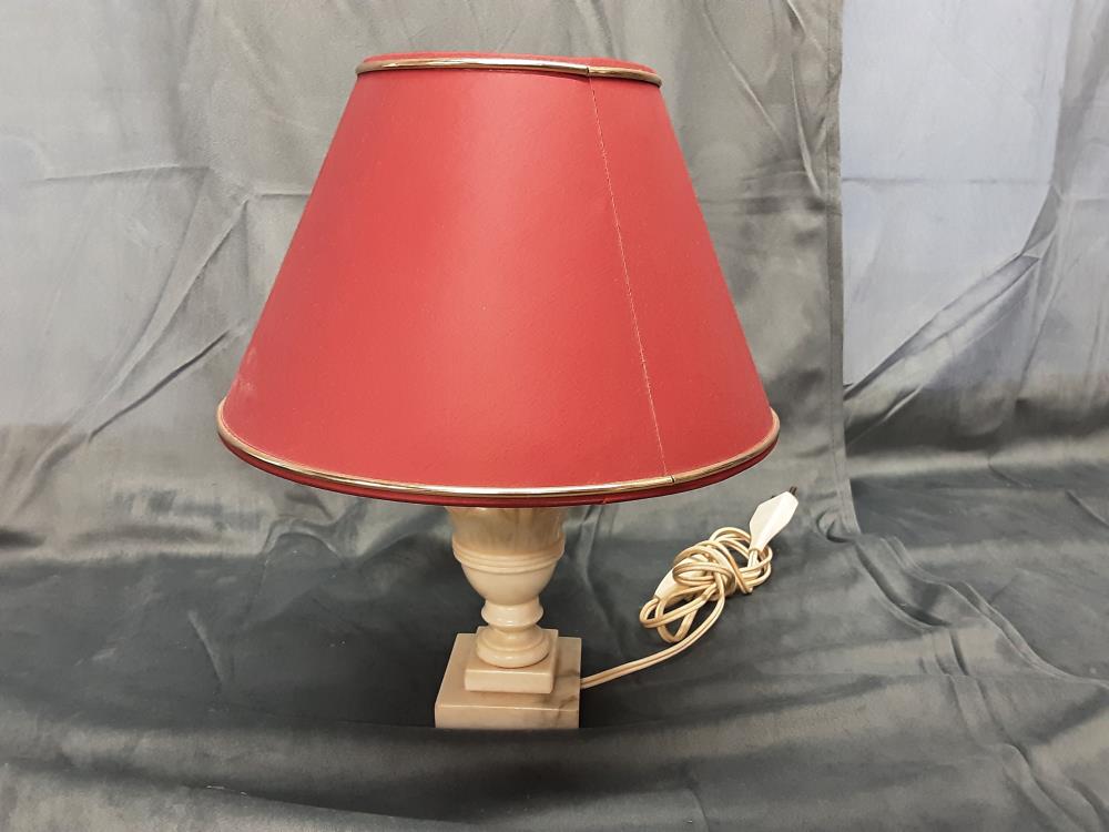 LAMPE À POSER EN ALBATRE ABAT JOUR BORDEAUX