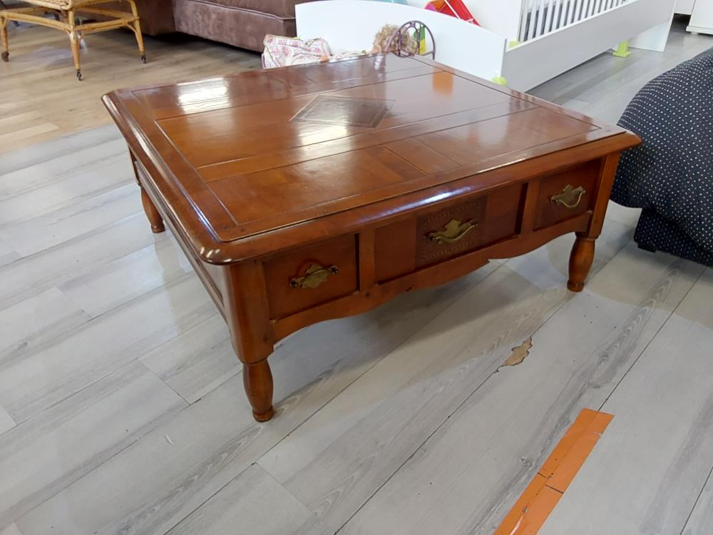 TABLE BASSE MERISIER ET MARQUETÉ 3 TIROIRS