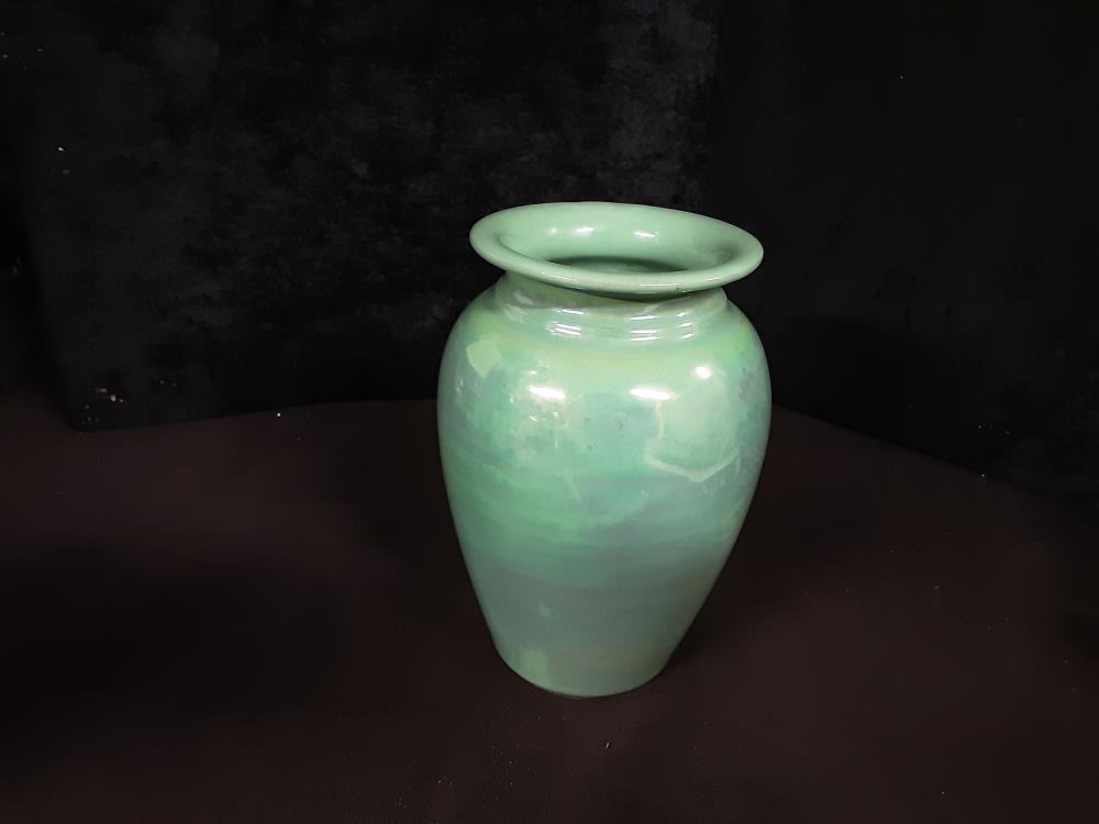 VASE VERT NACRÉ