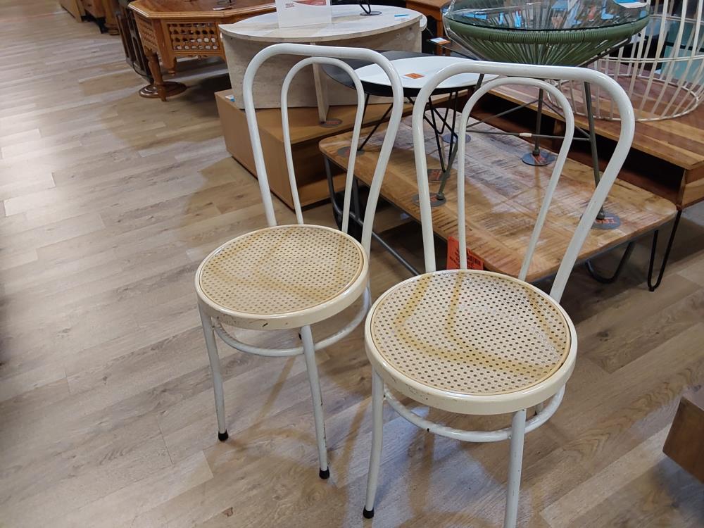 CHAISE DE CUISINE METAL ET PVC BLANC