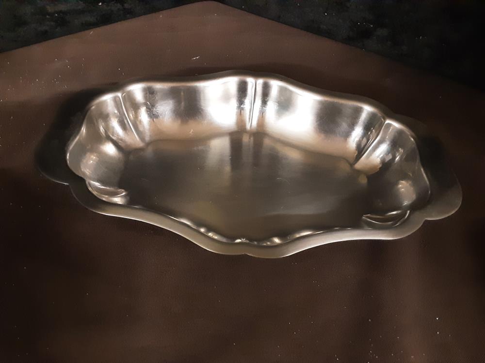PLAT CREUX OVALE INOX