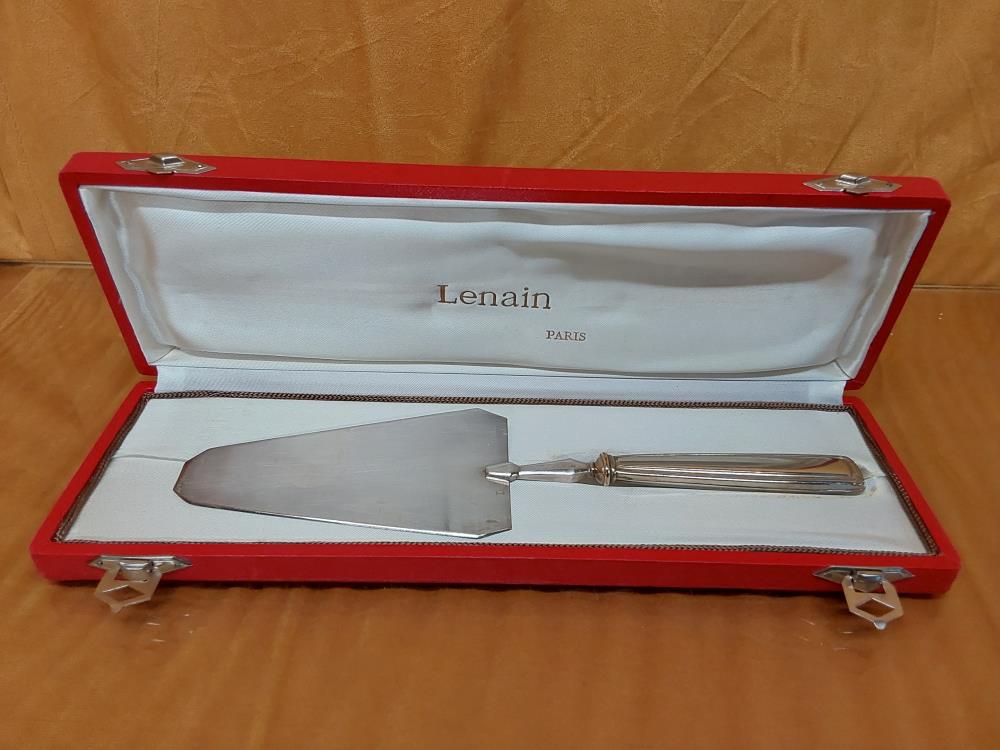 PELLE A TARTE EN M.A