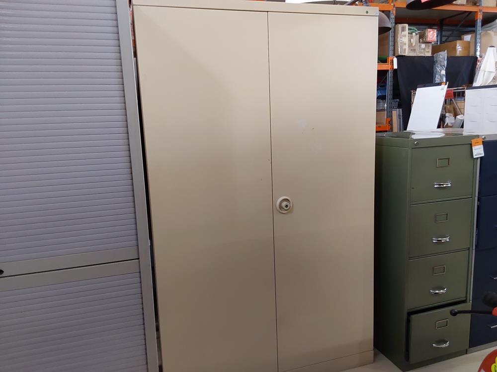 ARMOIRE METAL PORTES BATTANTES AVEC CLEF