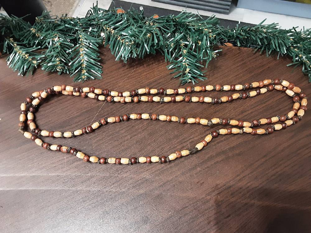 SAUTOIRE EN BOIS BICOLORE