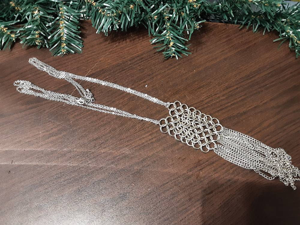 COLLIER ANNEAUX METAL ET CHAINES