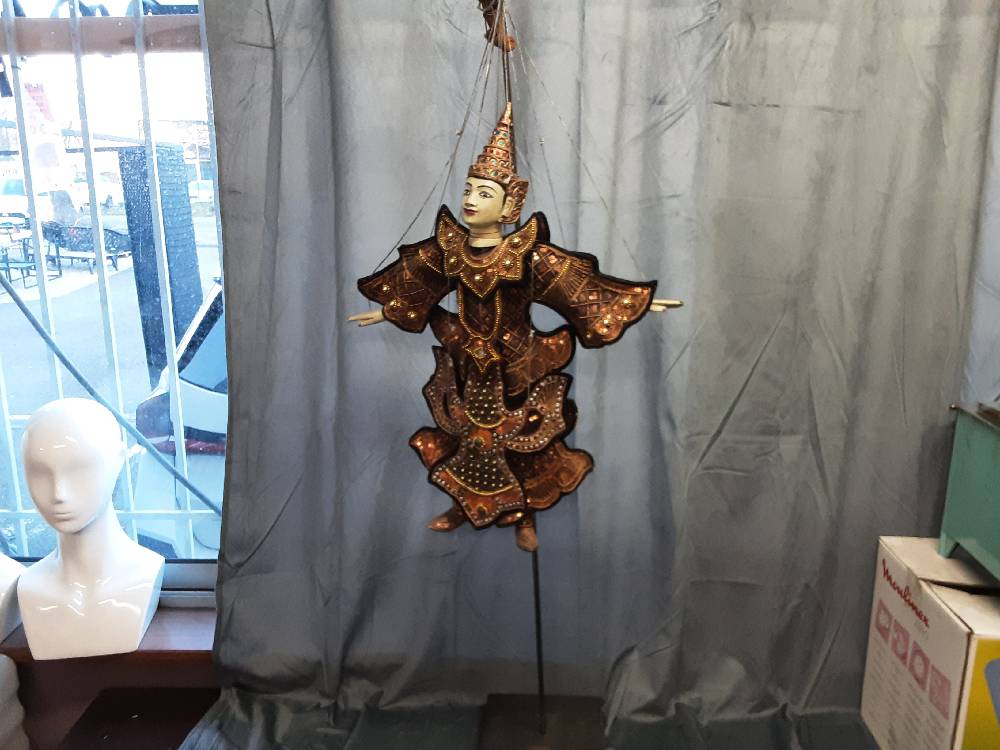 MARIONNETTE DE BIRMANIE SUR SUPPORT METAL