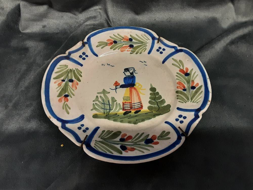 COUPELLE MURALE DE QUIMPER DIAMETRE 17CM