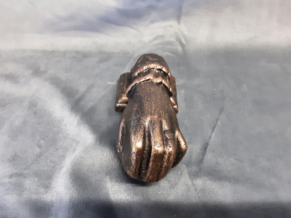 HEURTOIR MAIN EN FONTE (KL-6)