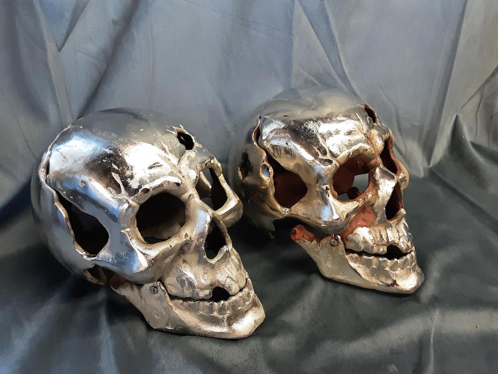 TETE DE MORT EN FONTE ARGENTÉE (NG-88)