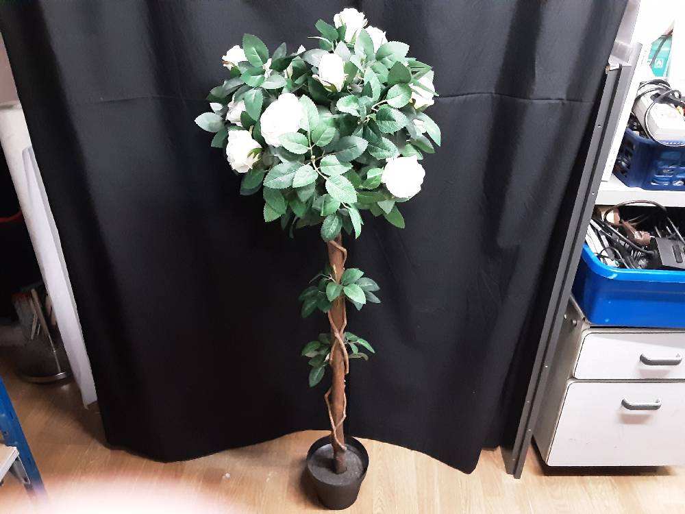PLANTE ARTIFICIELLE ROSE BLANCHE H.130 CM