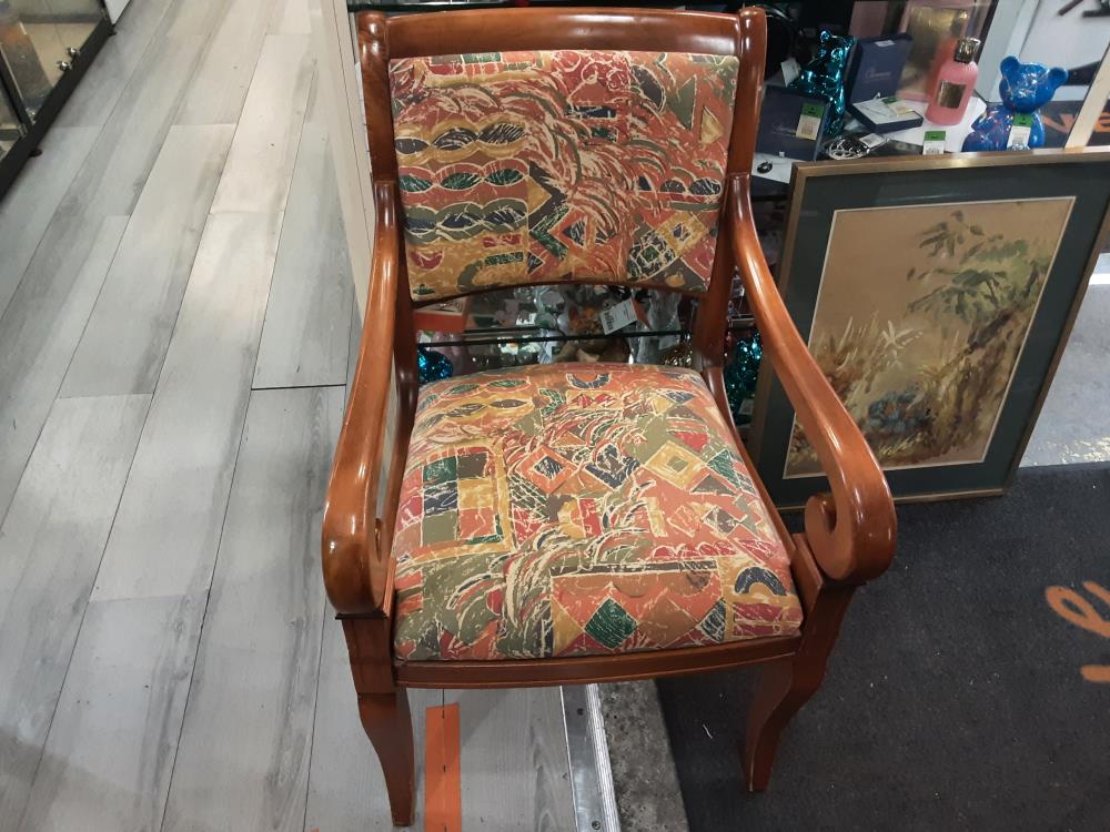 CHAISE CROSS ASSISE MULTICOLORE 