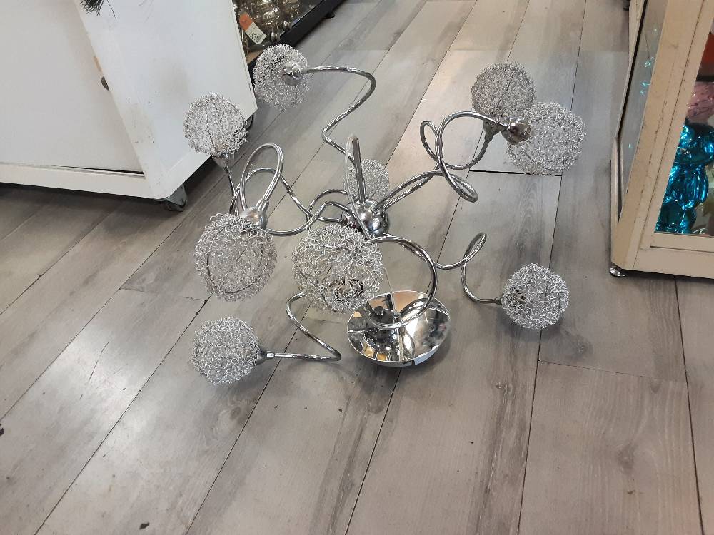 LUSTRE EN MÉTAL 9 FEUX FIL DE FER TORSADÉS