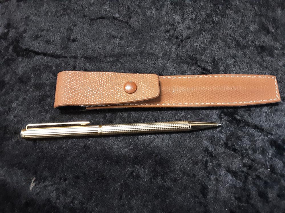 STYLO A BILLE DANS POCHETTE 