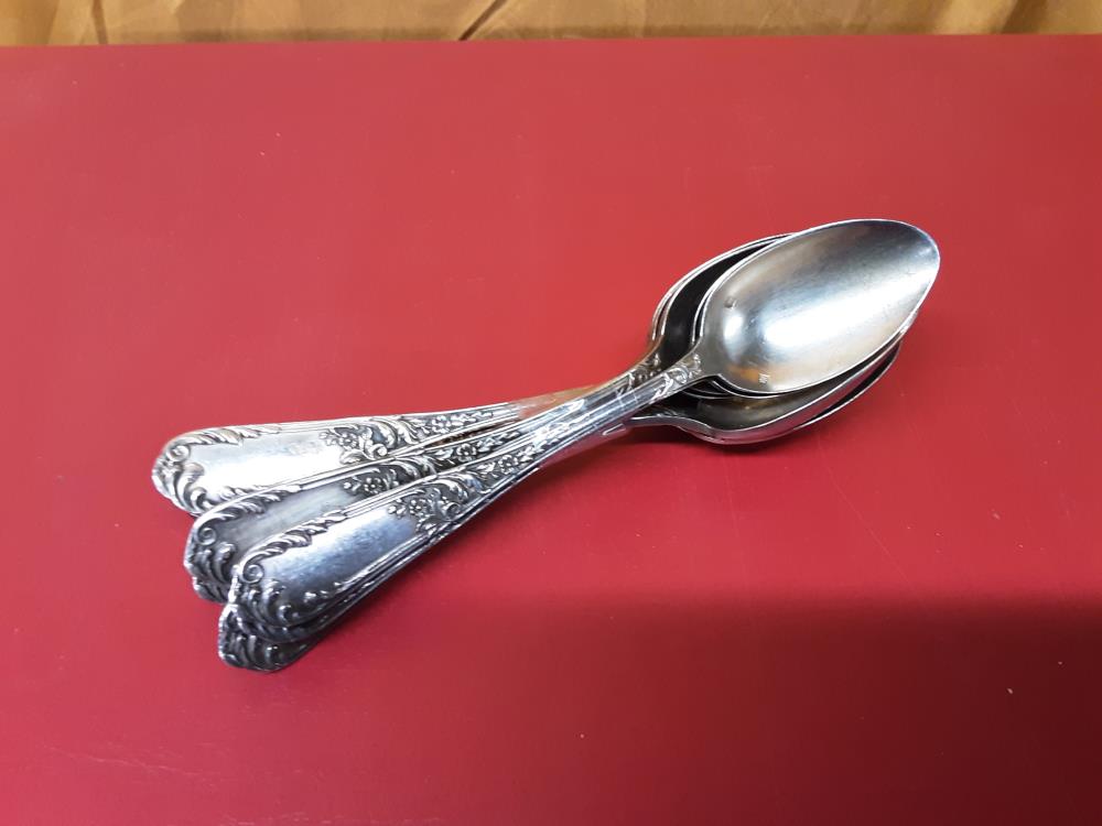 LOT DE 8 CUILLERES A CAFE M.A