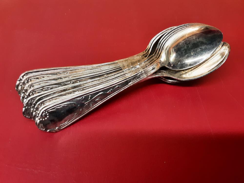 LOT DE 12 CUILLERES A CAFE M.A