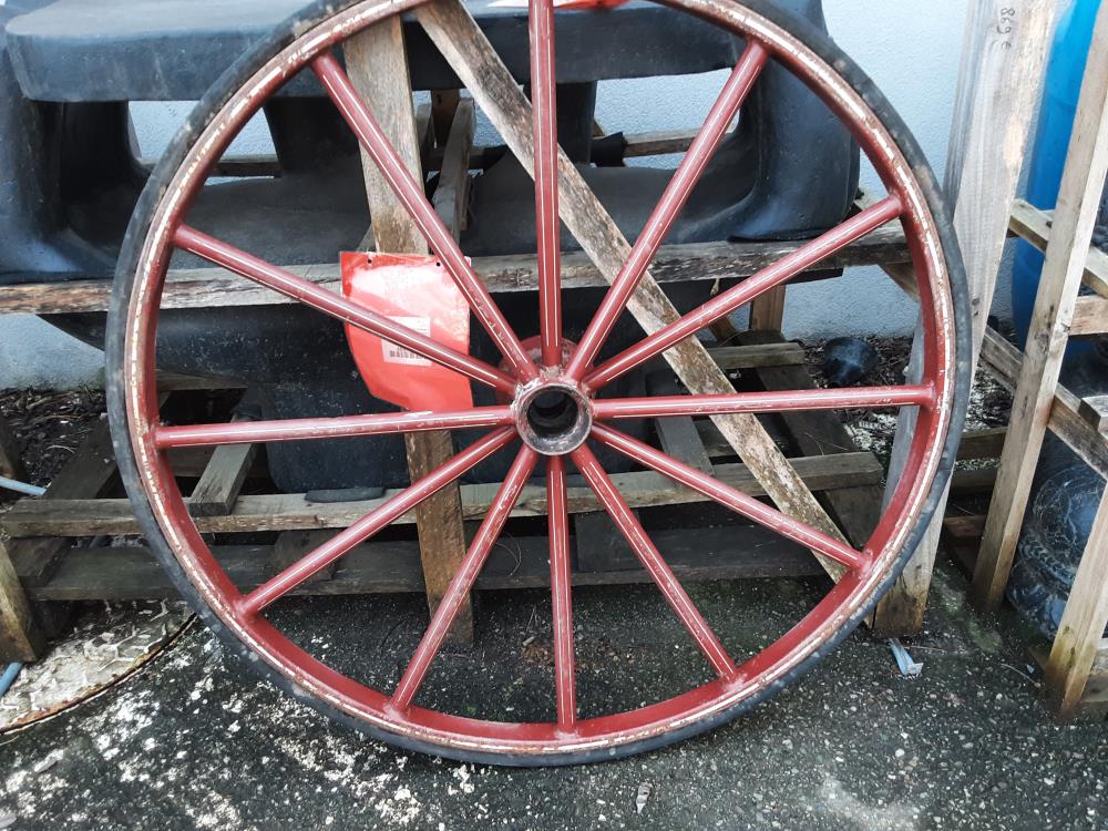 ROUE DE CHARRETTE EN MÉTAL DIAM.99CM