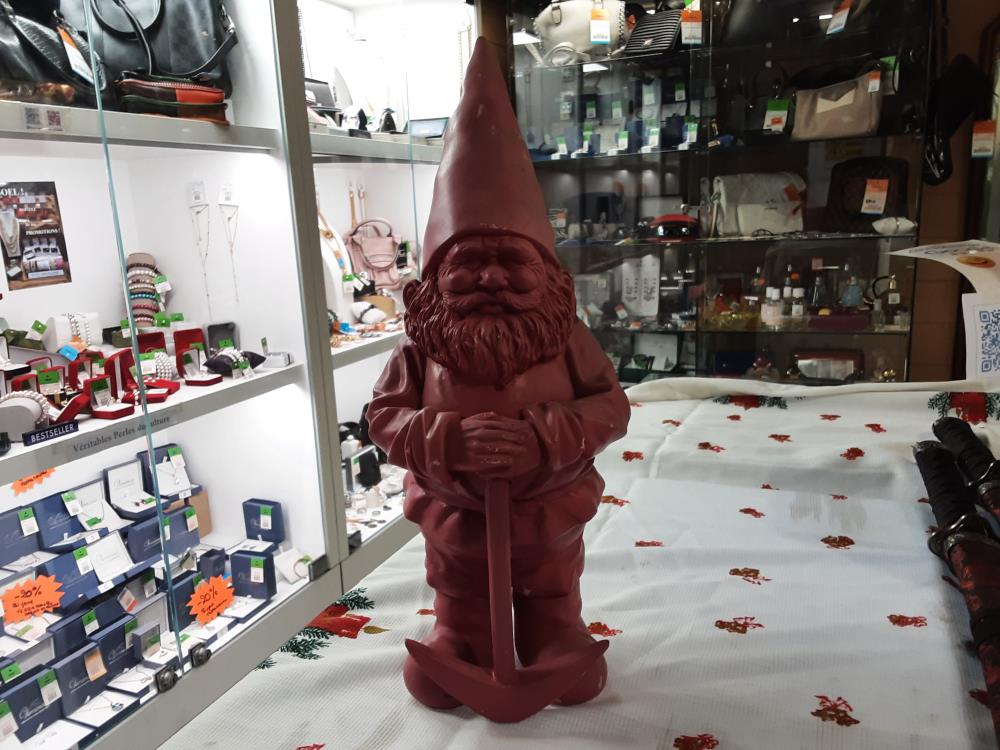 NAIN DE JARDIN ROSE EN RESINE HAUT39CM