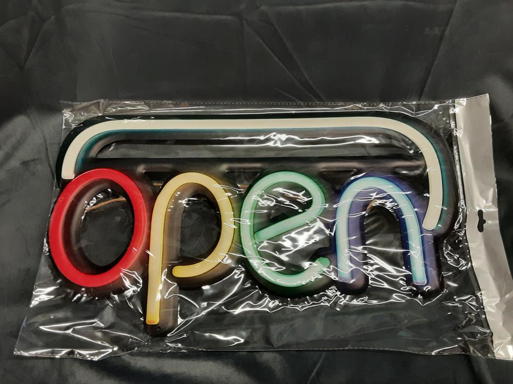 PLAQUE MÉTAL OPEN STYLE NÉON L.49.5CM (NY-32)