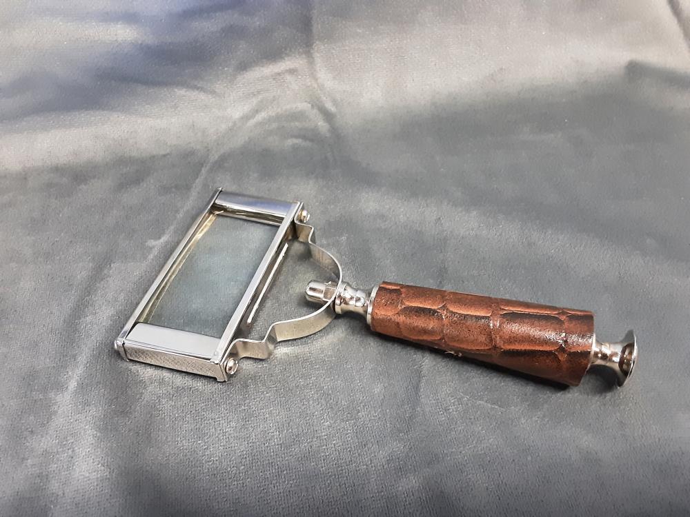 LOUPE RECTANGULAIRE L.15.5CM (IG-40)