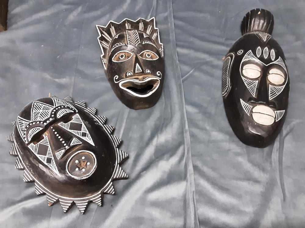 MASQUE AFRICAIN PM EN BOIS 