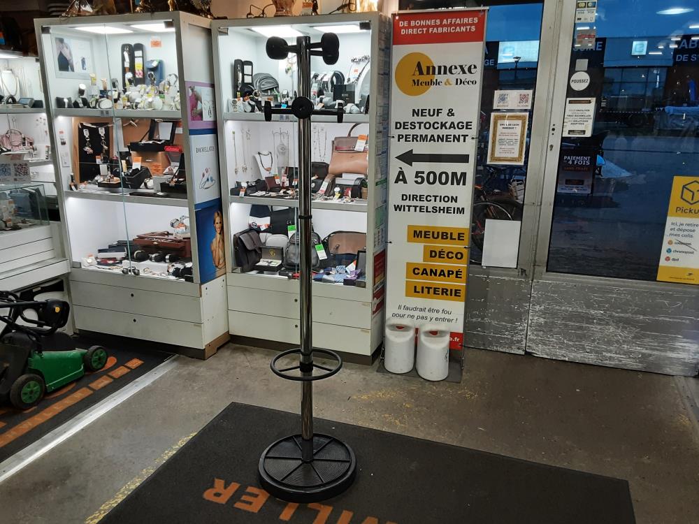 PORTE MANTEAUX METAL ET PVC NOIRE 