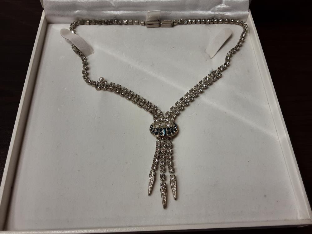 COLLIER STRASS ET PIERRES BLEUES FANTAISIE