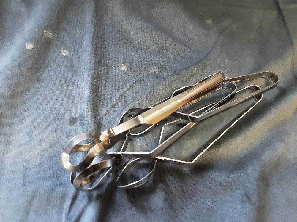 LOT DE 4 PINCES A ESCARGOTS