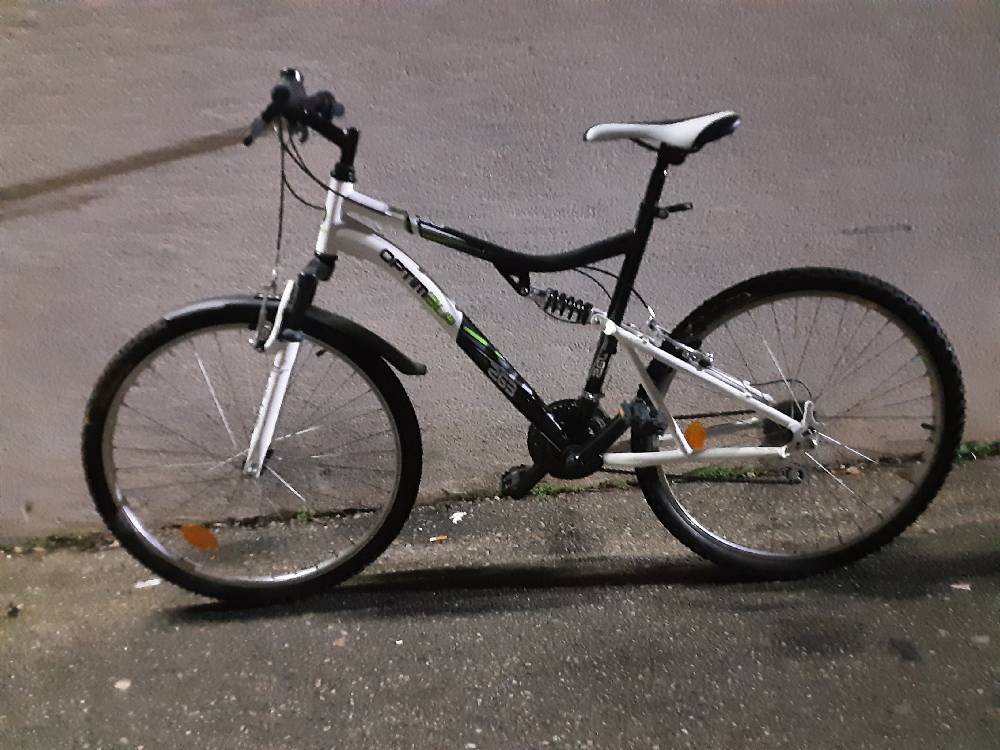 VTT OPTIMALP BLANC ET NOIR 26 P