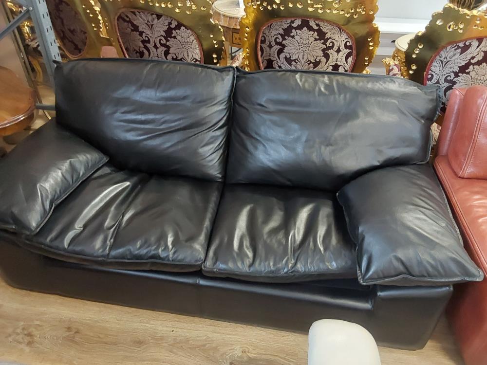 CANAPÉ EN CUIR NOIR
