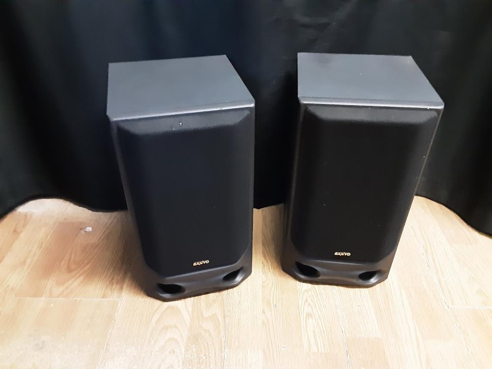 PAIRE DE HAUTS PARLEUR SANYO 100W