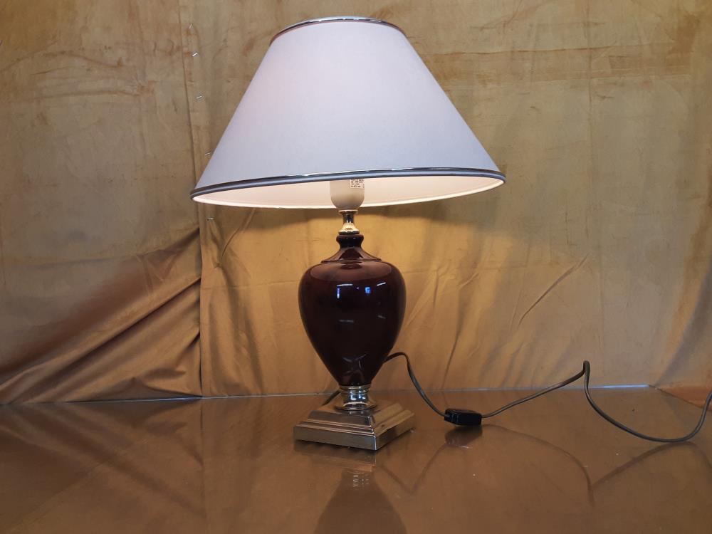 LAMPE DE SALON A POSER PIED PORCELAINE BRUN ET LAITON ABAT JOUR BEIGE